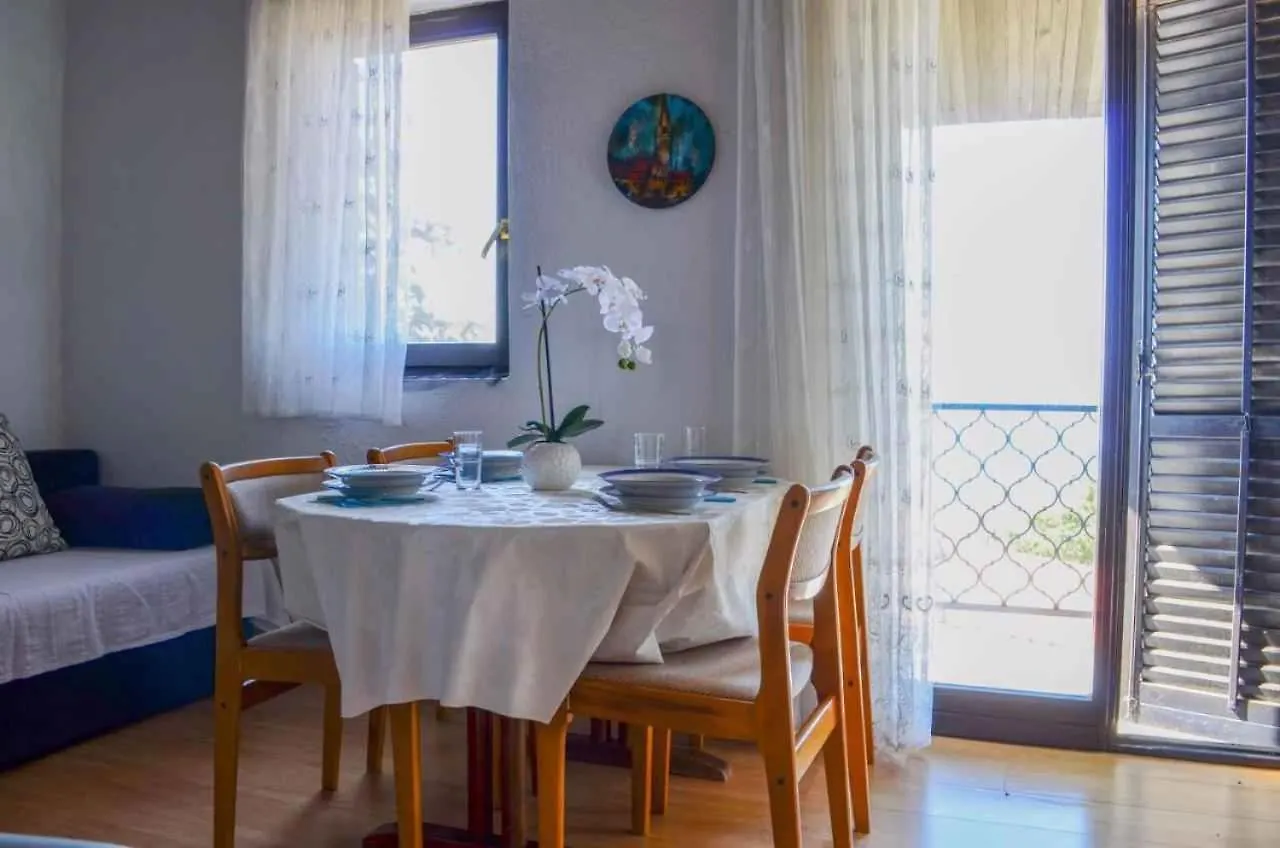 Apartment In Njivice - Insel Krk 47349 0*,  Croatia